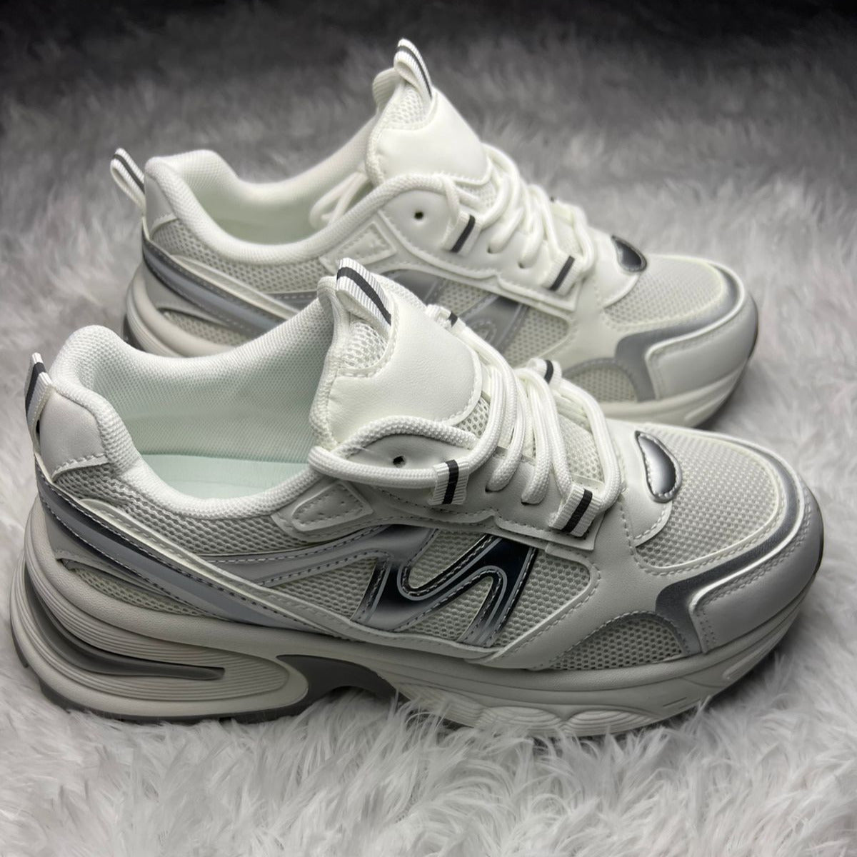 Zapatillas ALMA Estilo New Balance Blancas