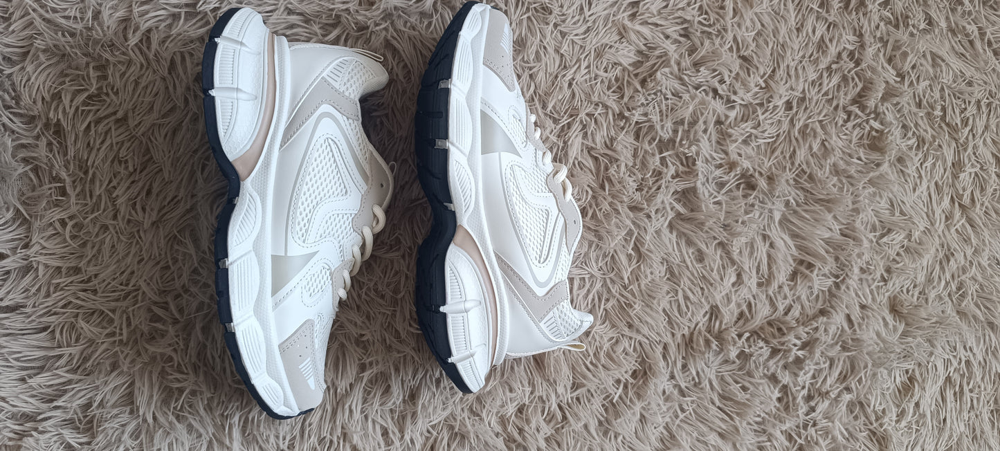 Zapatillas"SENA"Tendencia Tonos Nude