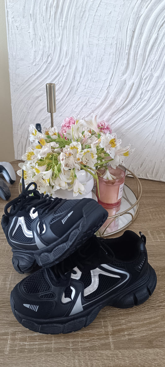 Zapatillas Black Vibes Only
