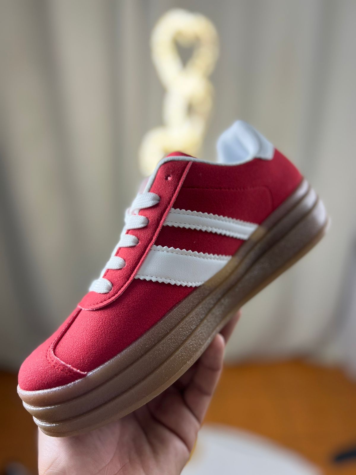 Zapatillas Urbana Roja Estio VL Court Bold