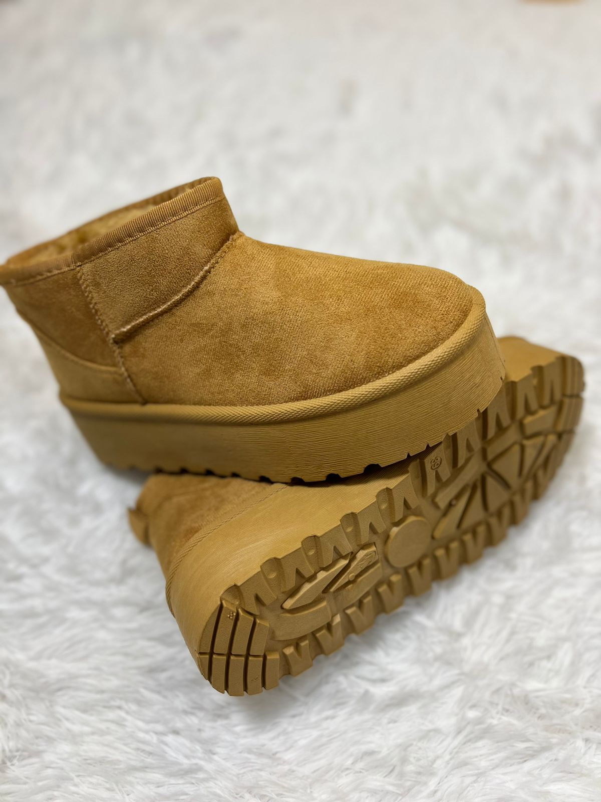 Pantubotas Camel