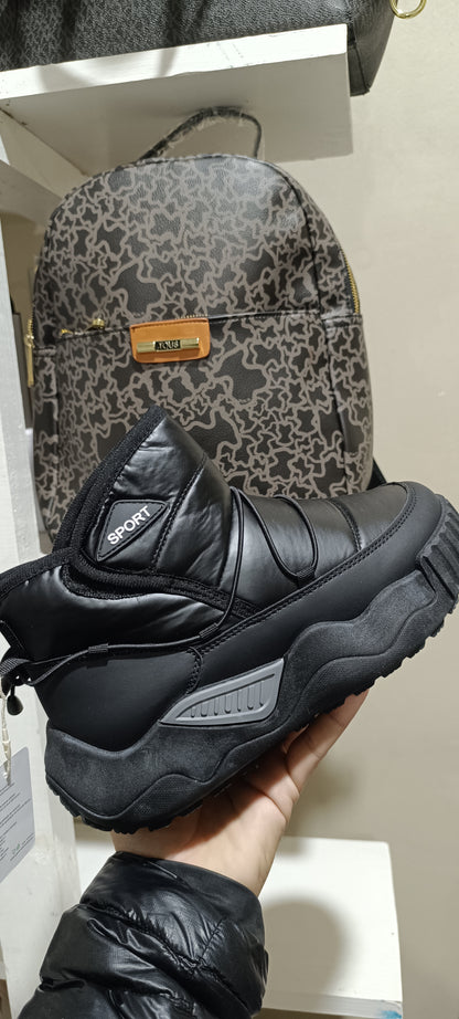 Botin Negro Impermeable Sport