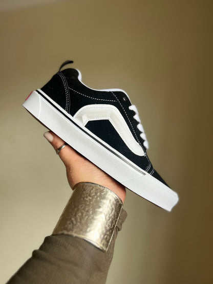 Zapatillas estilo Vans KNU negras con blanco