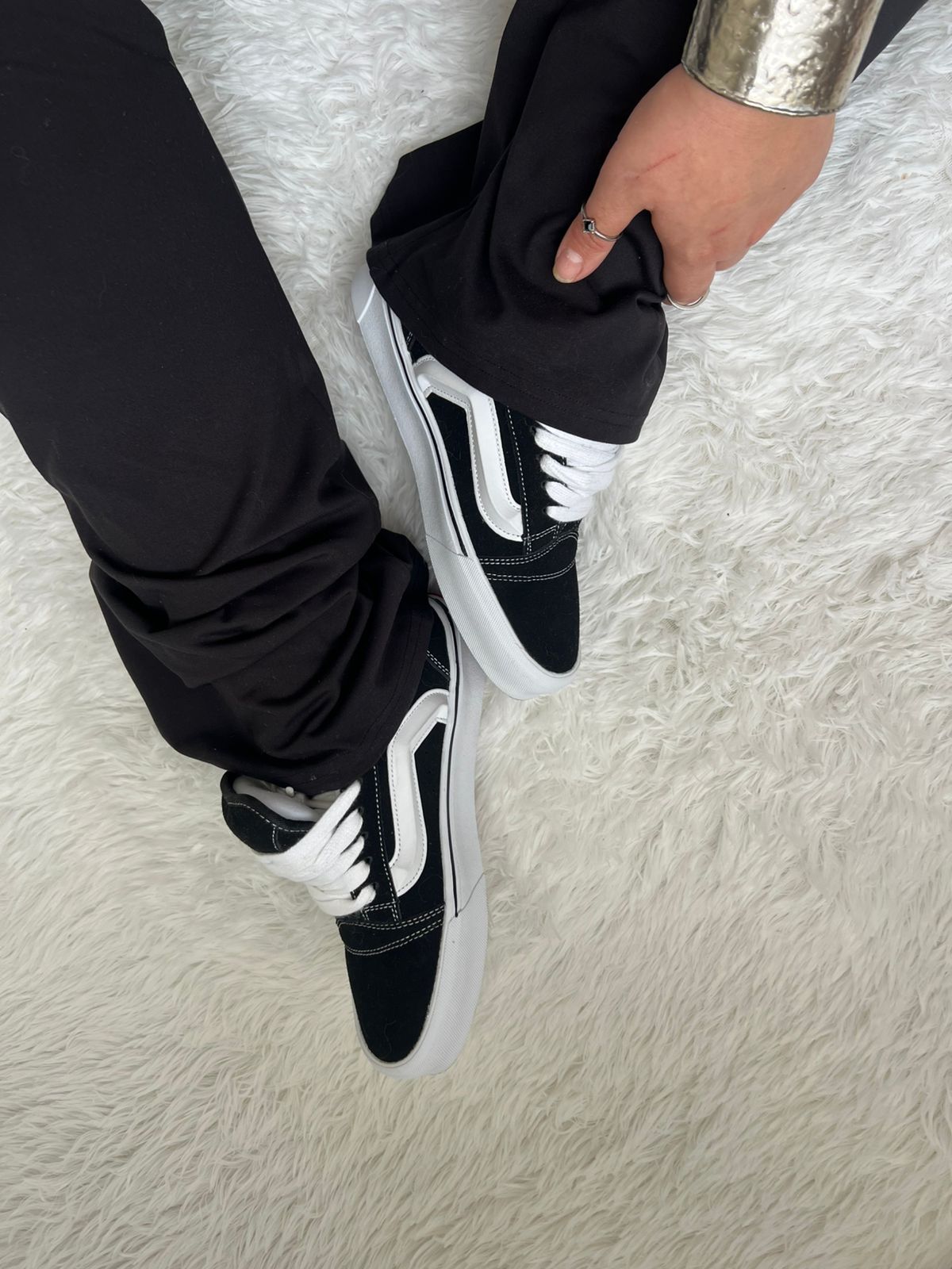 Zapatillas estilo Vans KNU negras con blanco