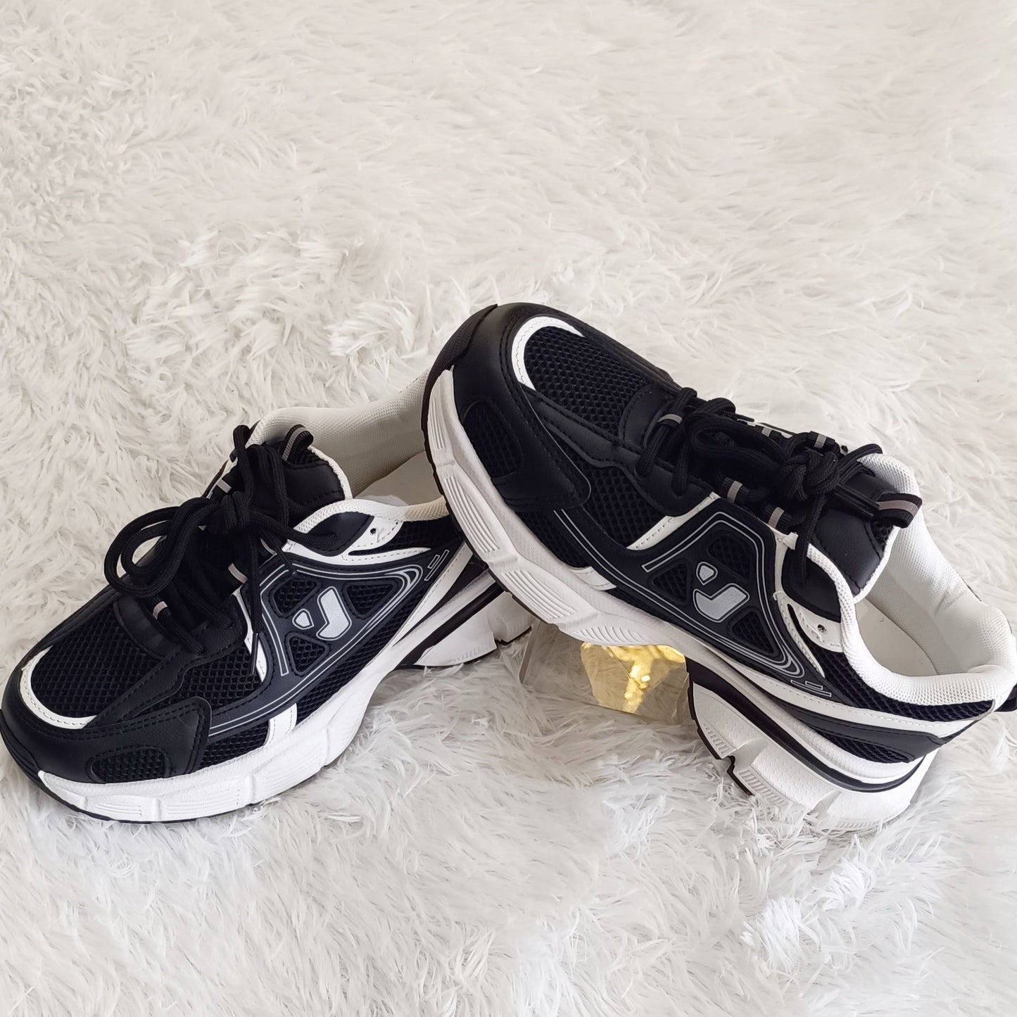 Zapatillas Sports Blanco y Negro