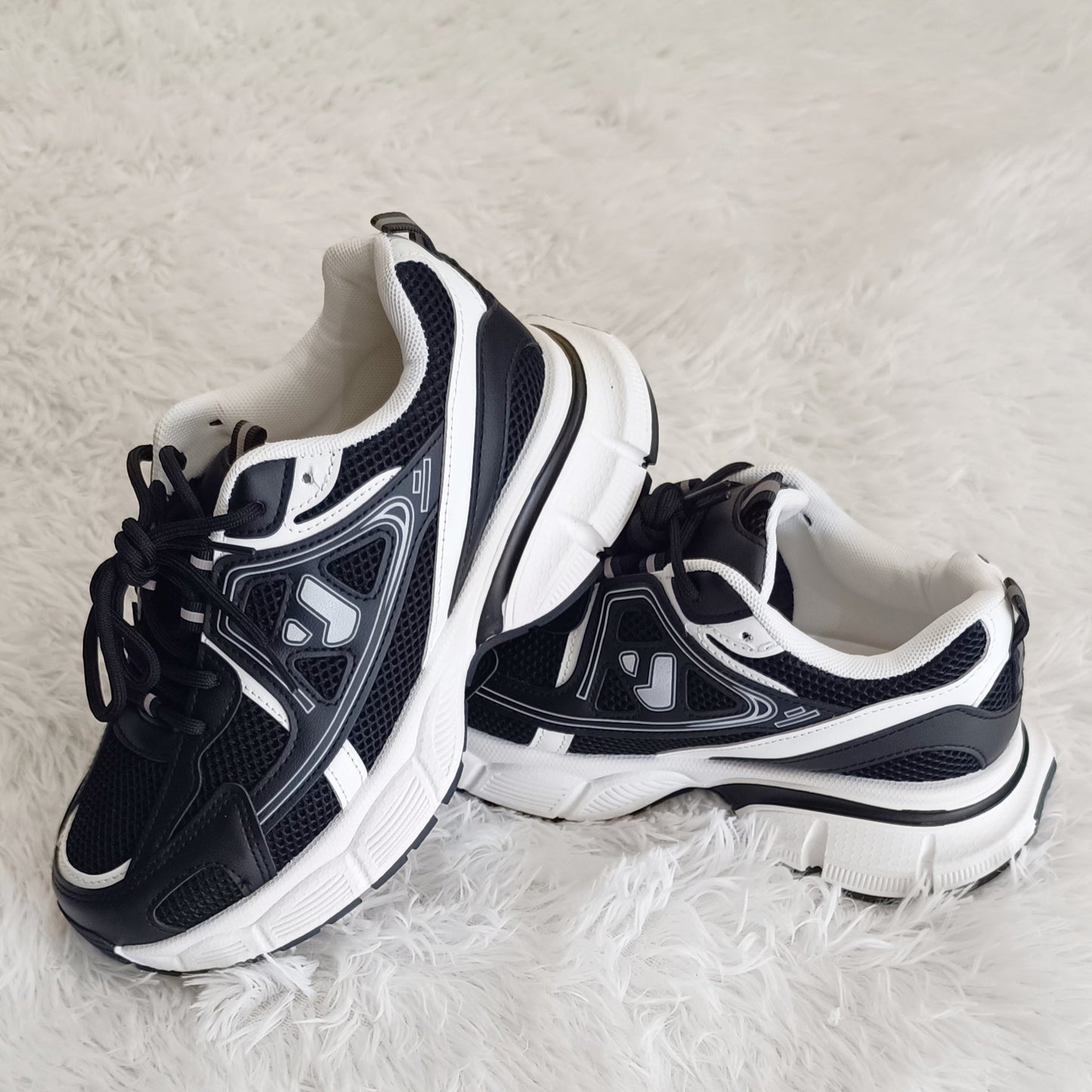 Zapatillas Sports Blanco y Negro