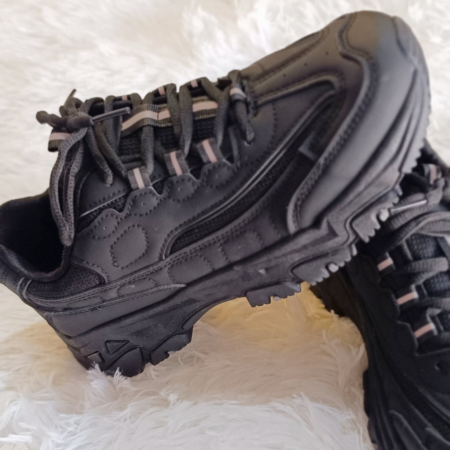 Zapatilla estilo Fila Black