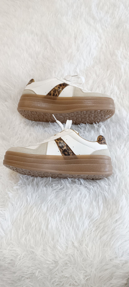 Zapatillas Tendencia WhiteLeopard estilo VL Court Bold