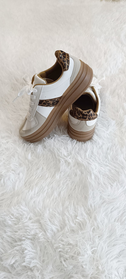 Zapatillas Tendencia WhiteLeopard estilo VL Court Bold
