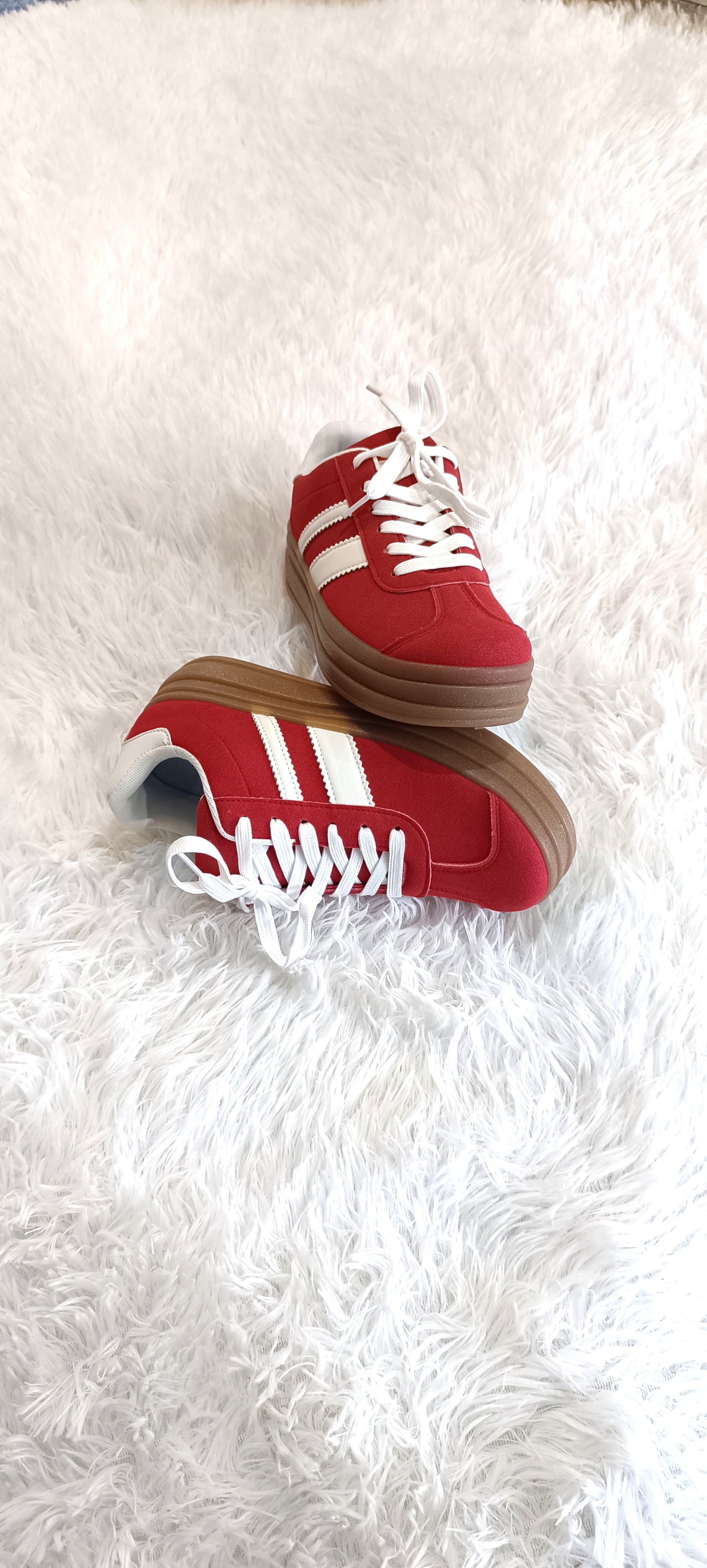 Zapatillas Urbana Roja Estio VL Court Bold