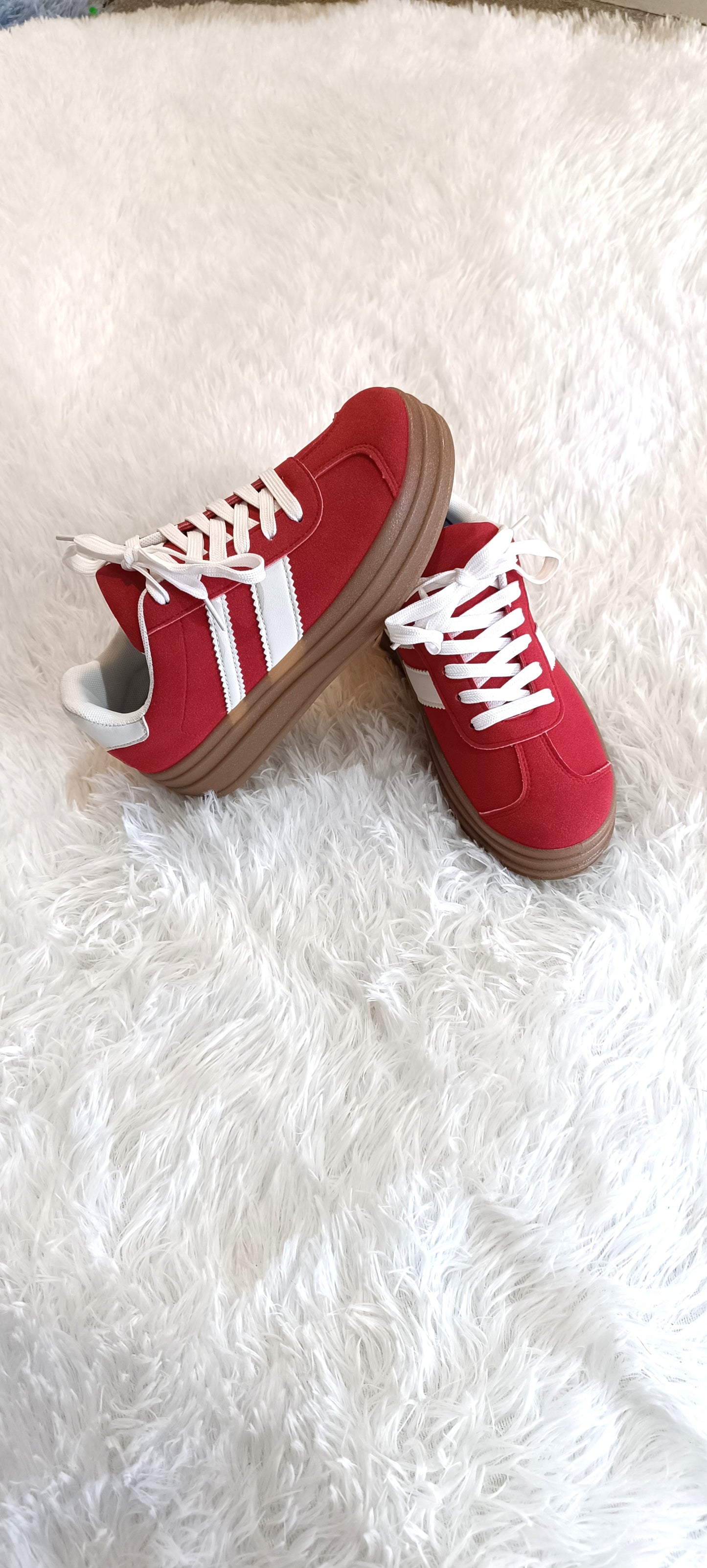 Zapatillas Urbana Roja Estio VL Court Bold