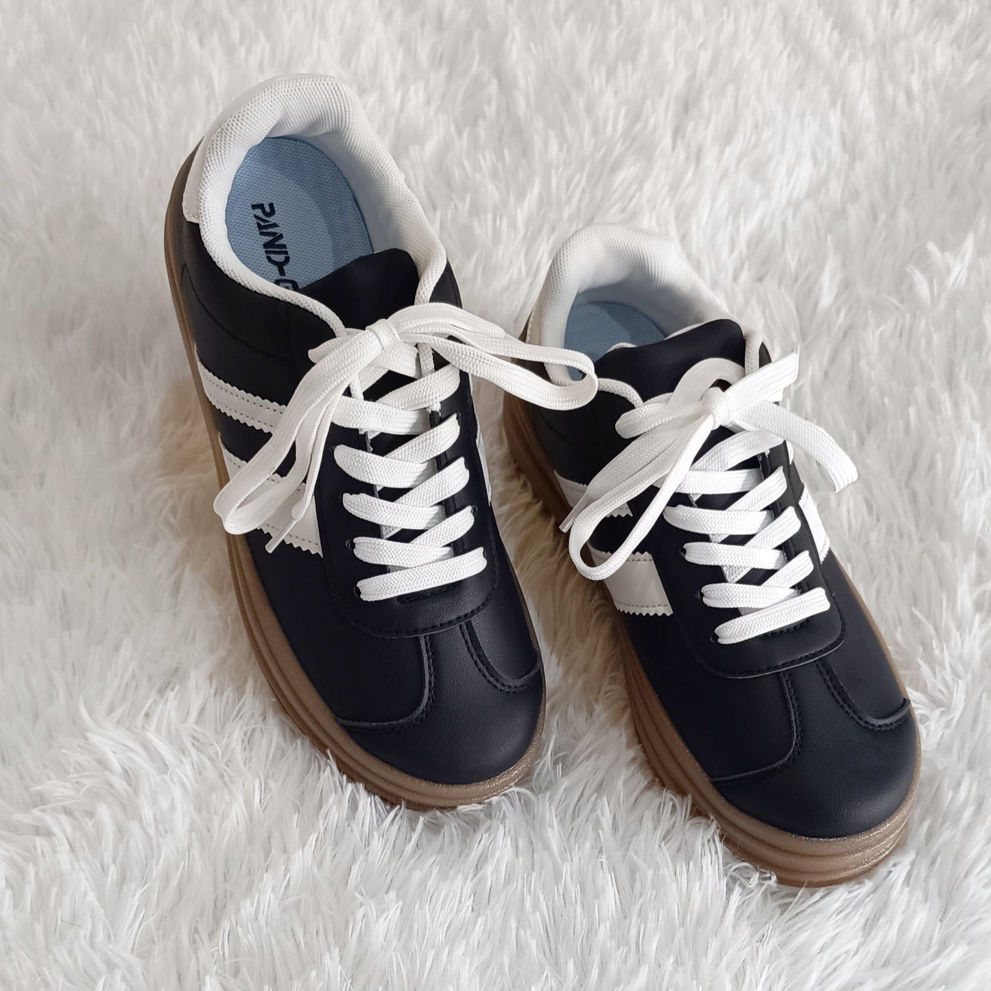 Zapatillas Urbanas Color Negro estilo VL Court Bold