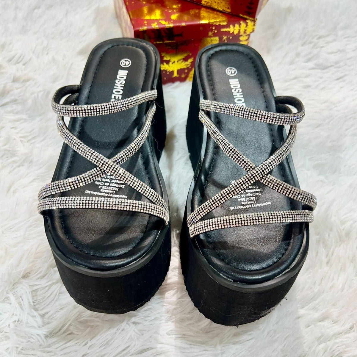 Sandalias con plataforma y brillo modelo Anne.