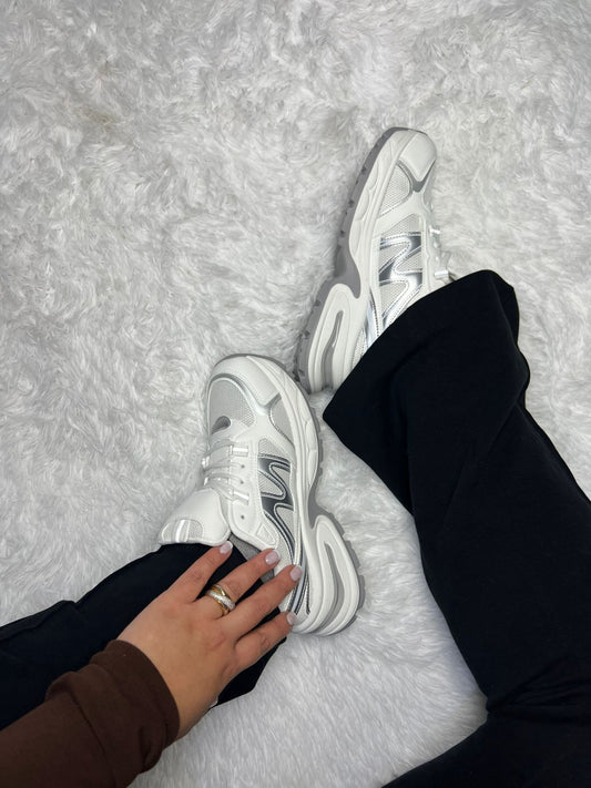 Zapatillas ALMA Estilo New Balance Blancas